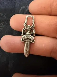CHROME HEARTS ダガー ペンダントトップ - メルカリ
