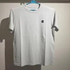 THE NORTH FACE ホワイト Tシャツのサムネイル