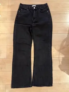 H&M ブラック デニムパンツ　40のサムネイル
