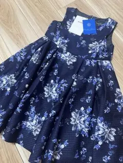 新品タグ付きワンピース