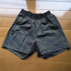 adidas カモフラージュ ショートパンツ