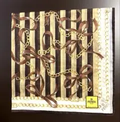 [新品未使用・シール付] FENDI フェンディ ハンカチ 45センチ四方のサムネイル