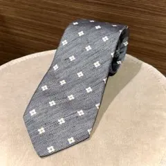 美品 アイネックス 日本製 ハンドメイド ネクタイ 花柄 グレー系のサムネイル