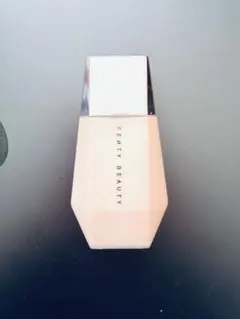 FENTY BEAUTY Eaze Drop'Lit ハイライト　下地　ファンデのサムネイル