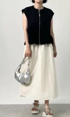 イシカワラボ　ヒトミ　ストレッチジョーゼット　バルーンシルエットジレ　L