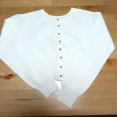 ココディール　ホワイトボタン付きニットセーター