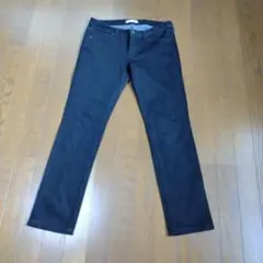 サイズ66センチユニクロ黒色ジーンズ厚手