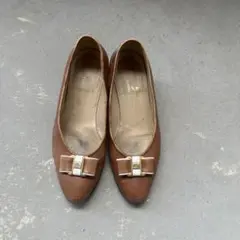 希少 タニノクリスチー リボン パンプス ブラウン ゴールド金具34 イタリアのサムネイル