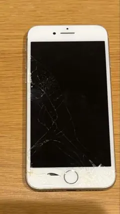 Apple iPhone 8 シルバー 画面ひびあり
