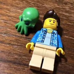 LEGO ミニフィグ　アロハシャツ　ヒゲおっさんがグリーンエイリアン