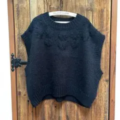 サマンサモスモス　黒　ニットベスト