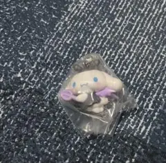 サンリオ　いたずらこあくまスイング　シナモン