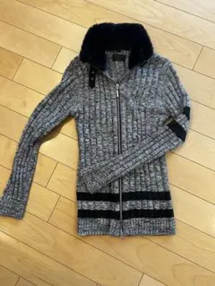 【ASM アトリエサブメン】ファー襟付きジップアップカーディガン