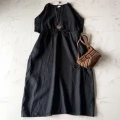 美品*アーバンリサーチドアーズ リネン　ギャザーVネックワンピース 黒