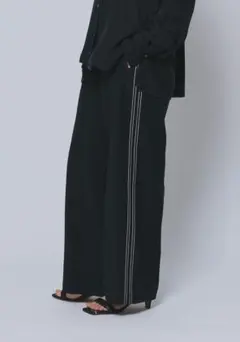 【新品タグ付/26SS/26,400円】プルミエアロンディスモン パンツ38のサムネイル