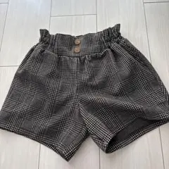 チェック柄ショートパンツ　130 センチ