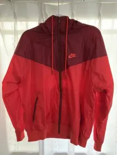 Nike ナイロンジャケット L 赤　値下げ