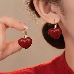 ハートアクセントアンティークピアス＊ぷっくり　レッド　レトロ　赤　y2k 可愛い