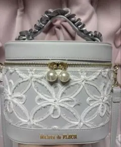 Maison de FLEUR バニティバッグ 花 刺繍