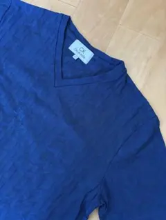 CK ネイビー Vネック Tシャツ