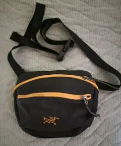 ARC'TERYX ボディバッグ ウエストポーチ 黒×オレンジ