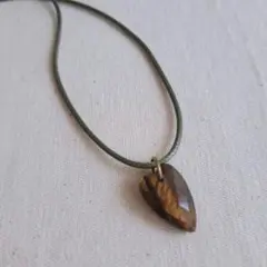 No.188 紐ネックレス　ハンドメイド　天然石　タイガーアイ　虎目石　ハート