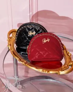 Item thumbnail for item d13e16eb-bc88-4251-9e00-1de1baf15f41