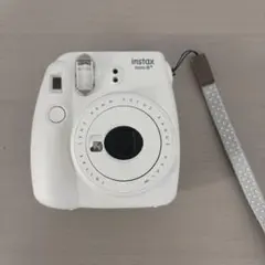 FUJIFILM チェキ instax mini 8+（白色）