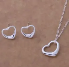新品　2点セットオープンハートピアス とネックレス シルバー925刻印あり