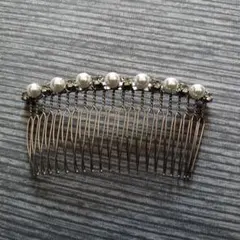 パールとクリスタル装飾のヘアコーム