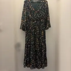 セシルマクビー　花柄ワンピース