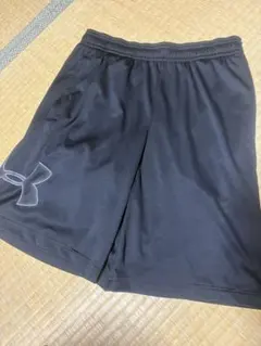 【美品】UNDER ARMOURUAテック グラフィック ショーツ 黒 Mサイズ