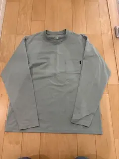 THE NORTH FACE 薄いグリーン 長袖カットソー