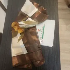 ブラウンチェック柄花柄スカーフ