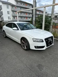 アウディ A5スポーツバック前期車検R10/3大阪　　　　　自動車税込のサムネイル