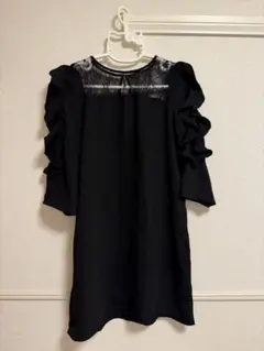 ZARA ミニワンピース 黒　フリル袖