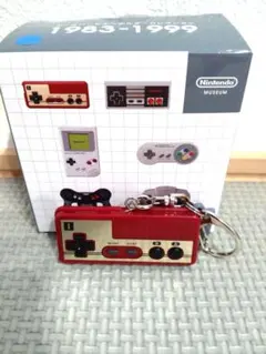 ニンテンドーミュージアム　ゲームハードキーホルダーコレクション　ファミコン