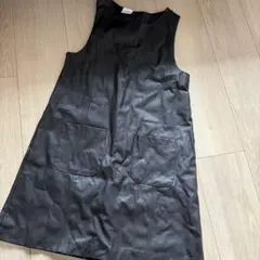 黒 レザージャンバースカート