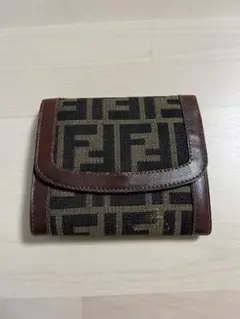 FENDI 三つ折り財布