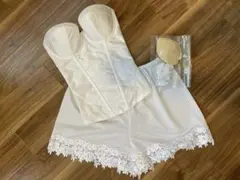 E65ブライダルインナー ホワイト レース装飾付き