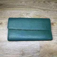 Louis Vuitton エピ 長財布 グリーン系／エンボス加工／正規品 - メルカリ