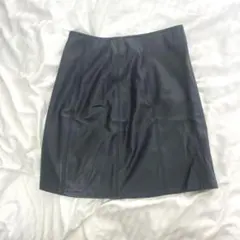黒 レザー タイトスカート