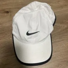 し*と様 Nike ホワイトキャップ　スポーツ