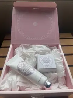 JILL STUART ハンドクリーム リップマスク ギフトセットのサムネイル