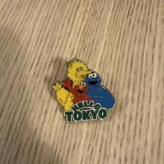 セサミストリート ピンバッジ Hello Tokyo