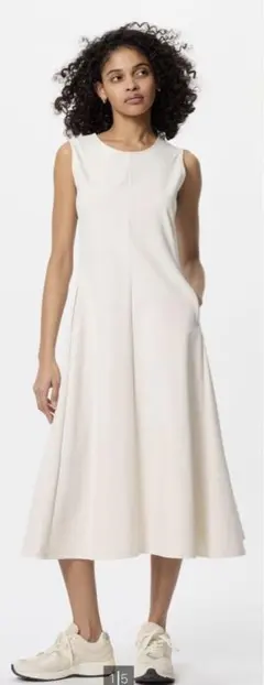 UNIQLO ウルトラストレッチワンピース