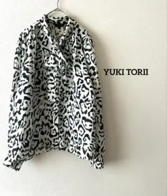 美品✨YUKITORII ボウタイ　リボンブラウス　総柄　レオパード　ユキトリイのサムネイル