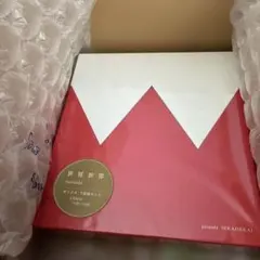 junaida「の」サイン入り本 サイン本入荷のお知らせ👑】 大人気junaidaさんの最新刊『世界』が入荷
