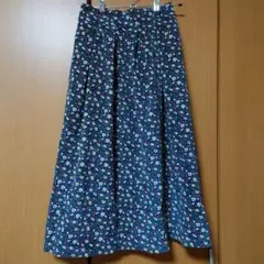 クリシェドゥパリス　花柄フレアスカート