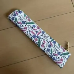 フライングタイガー　ペンケース　スリム　コンパクト　花柄